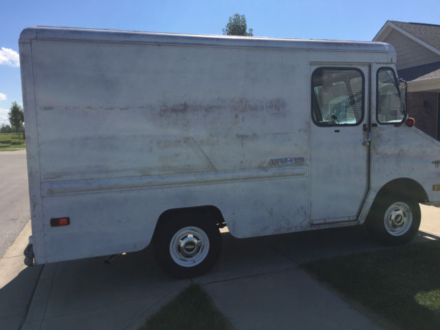 1974 Chevrolet P10 Van - photo 3