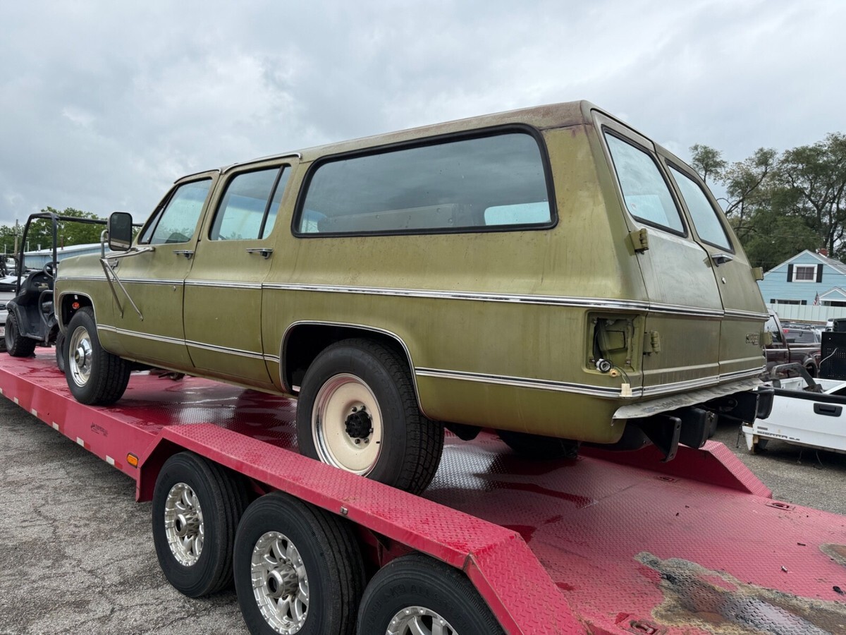 1974 Chevrolet Suburban - photo 2