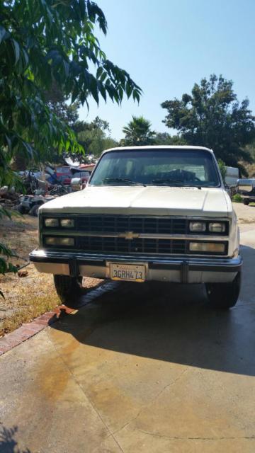 1974 Chevy Suburban, No Smog Needed, Newly rebuilt engine and carburator 1974 Chevrolet Suburban 3/4 ton 2500