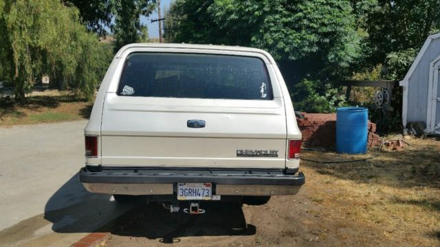 1974 Chevrolet Suburban 3/4 ton 2500 - photo 5
