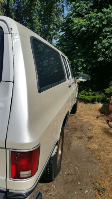 1974 Chevrolet Suburban 3/4 ton 2500 - photo 6