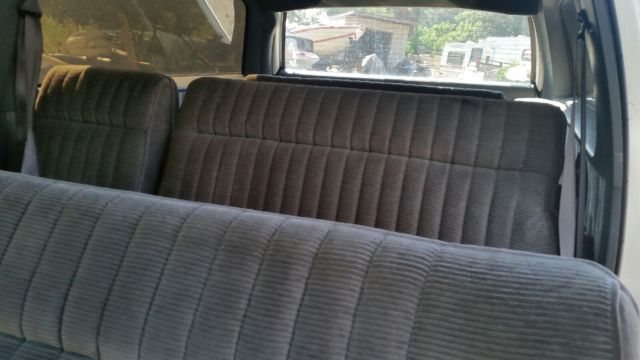 1974 Chevrolet Suburban 3/4 ton 2500 - photo 7