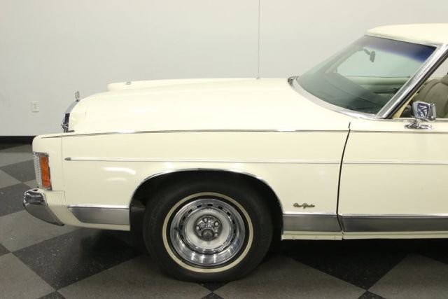 1974 Chrysler New Yorker Brougham -- - photo 12