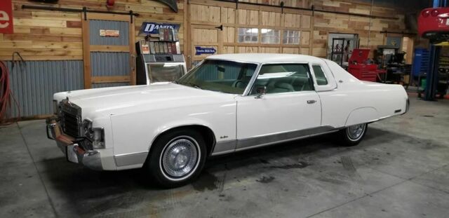 1974 Chrysler New Yorker Brougham