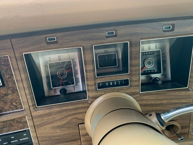 1974 Lincoln Continental - photo 9