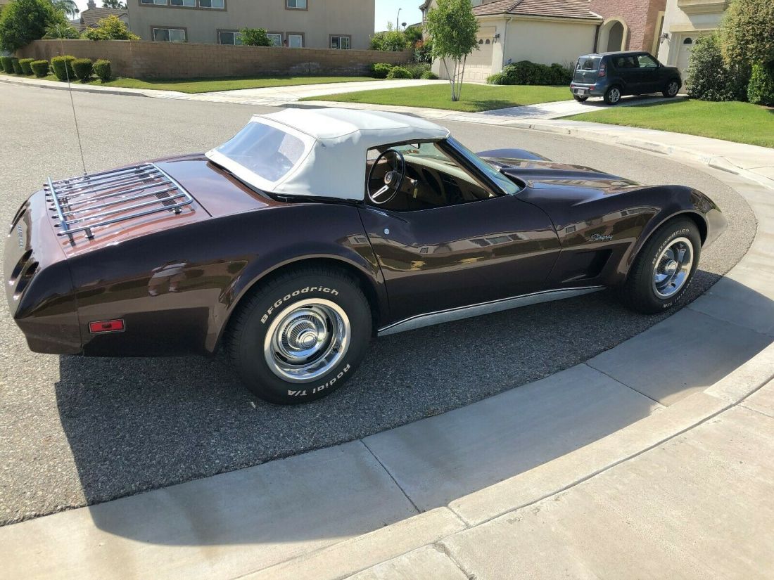 1974 Chevrolet Corvette Deluxe interior