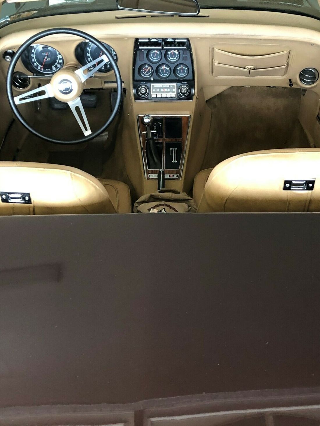 1974 Chevrolet Corvette Deluxe interior - photo 12