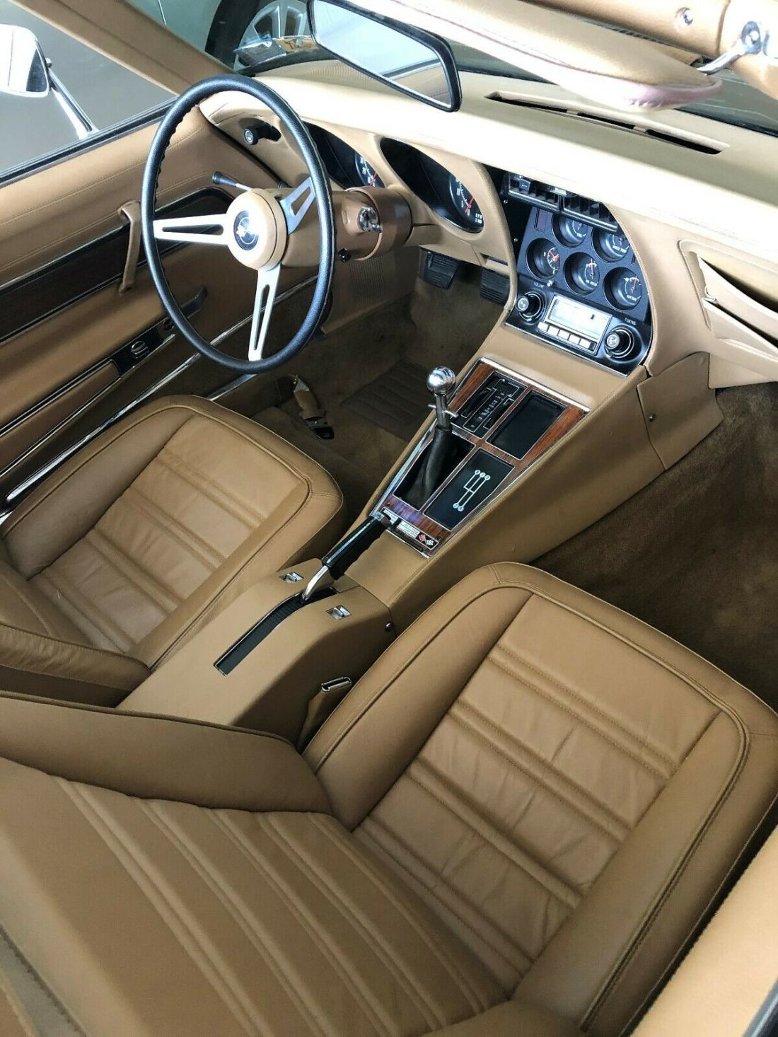 1974 Chevrolet Corvette Deluxe interior - photo 13