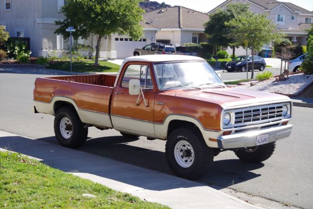 1974 Dodge Power Wagon Adventurer - photo 2