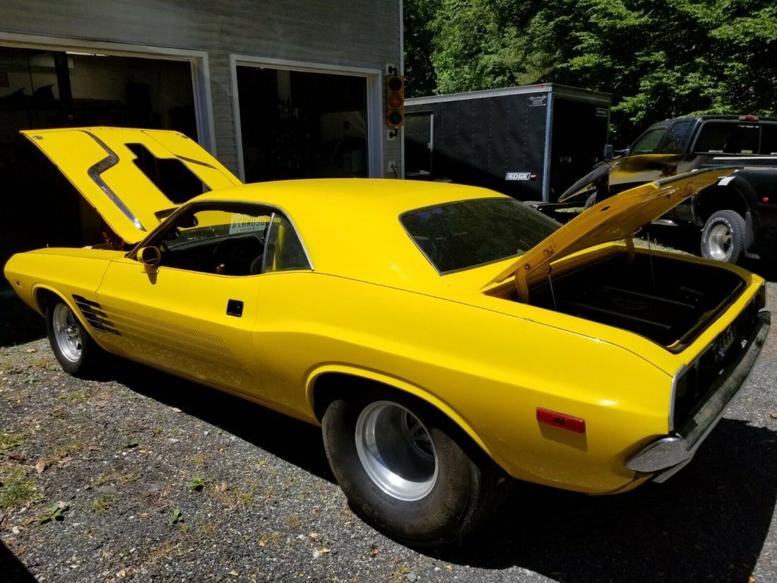 1974 Dodge Challenger - photo 2