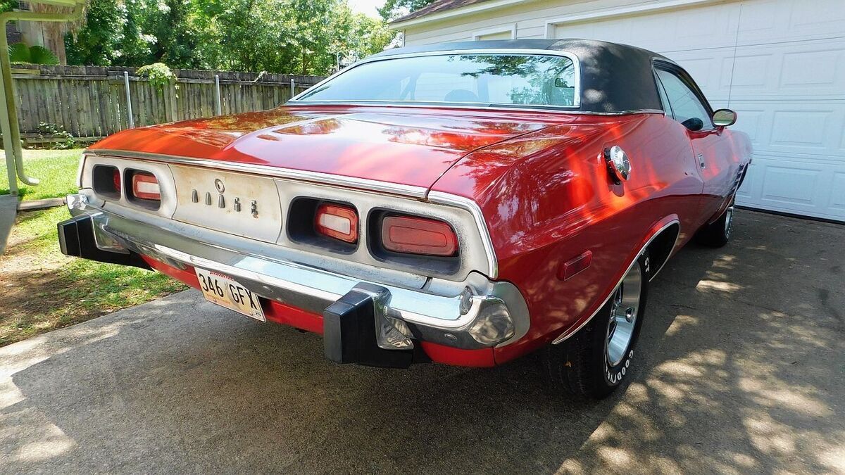 1974 Dodge Challenger - photo 2