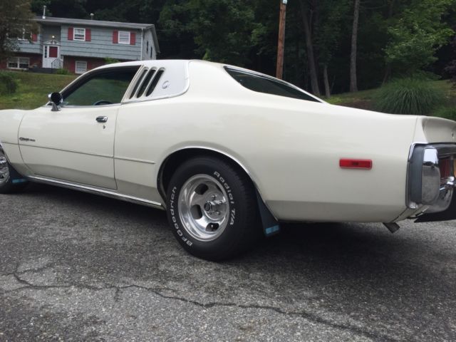 1974 Dodge Charger - photo 2