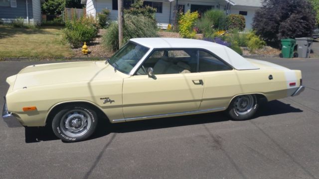 1974 Dodge Dart Hard Top Vinyl - W/Painted White Strip - photo 2