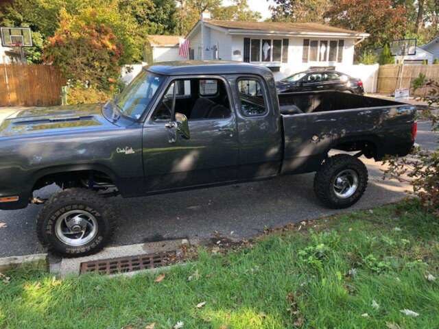 1974 Dodge Power Wagon Club cab - photo 4