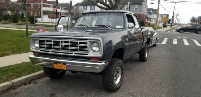 1974 Dodge Power Wagon Club cab - photo 9