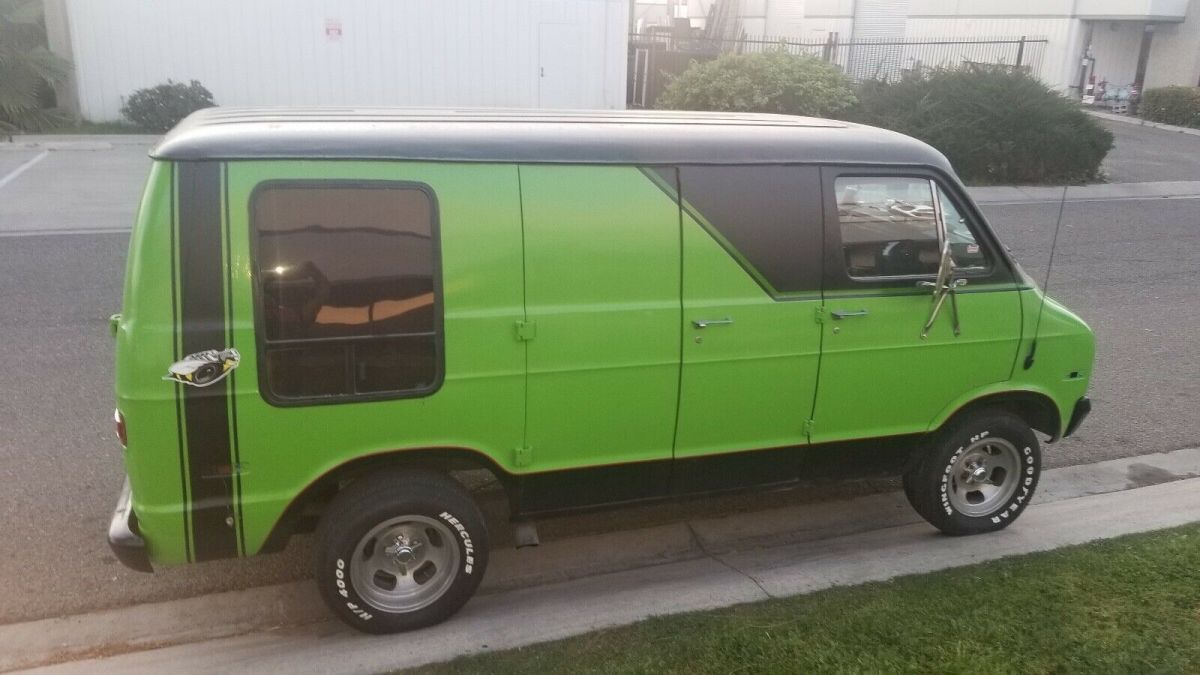 1974 Dodge B100 tradesman - photo 9