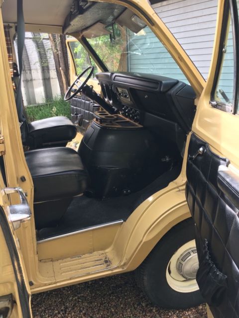 1974 Dodge van - photo 13