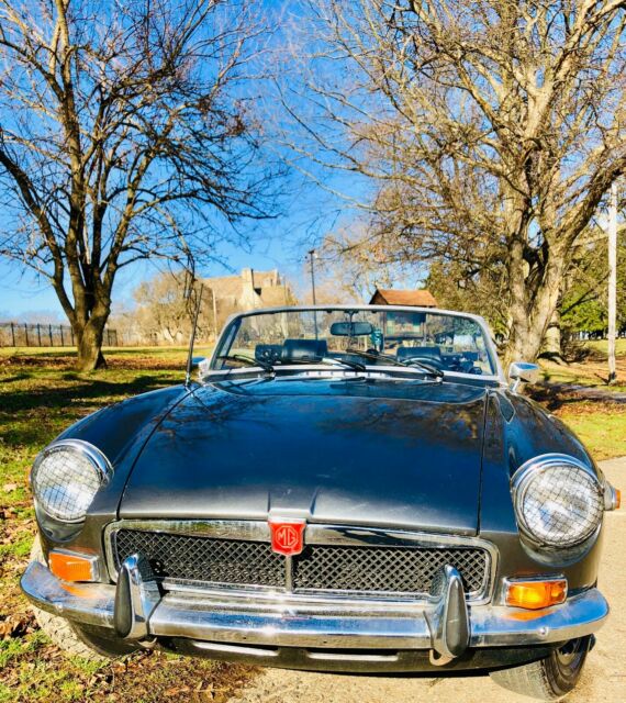 1974 MG MGB Roadster - photo 3