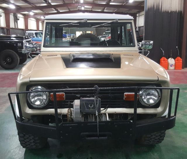 1974 Ford Bronco 4x4 302 V8 automatic - photo 10