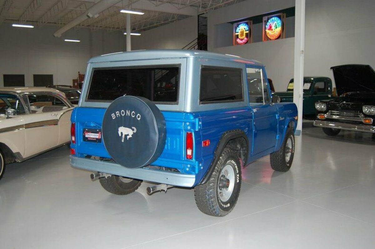 1974 Ford Bronco 4 x 4 - photo 9