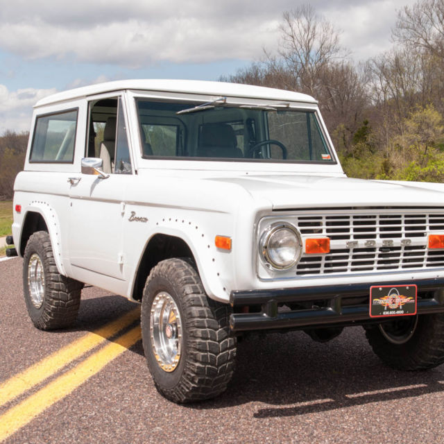 1974 Ford Bronco, frame off restoration, 302 V8, Powder coated frame and axles 1974 Ford Bronco 4x4 Custom