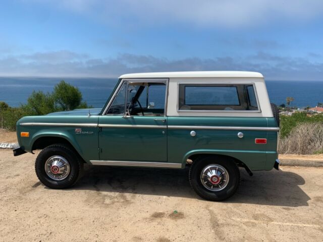 1974 Ford Bronco. Uncut- close to as Original as you can get. 302 V8 1974 Ford Bronco