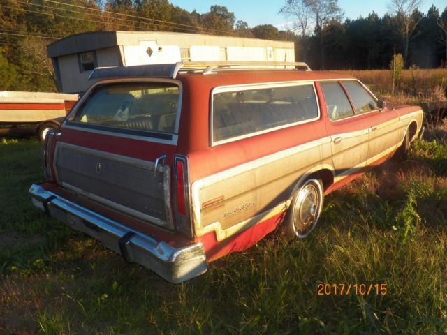 1974 Ford Country Squire - photo 2