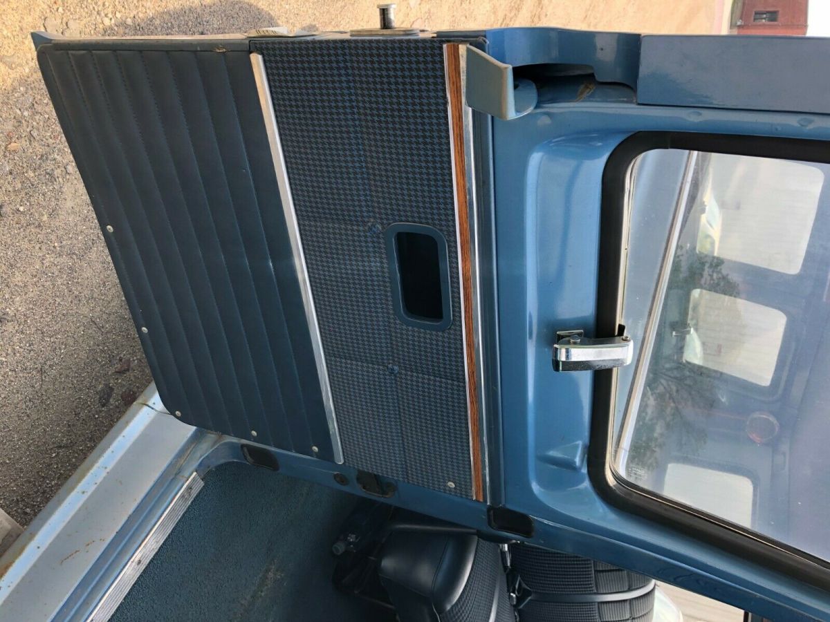 1974 Ford E-Series Van CLUB WAGON CHATEAU - photo 12