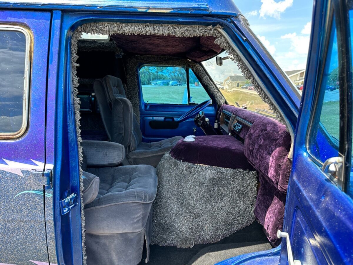 1974 Ford E-Series Van - photo 10