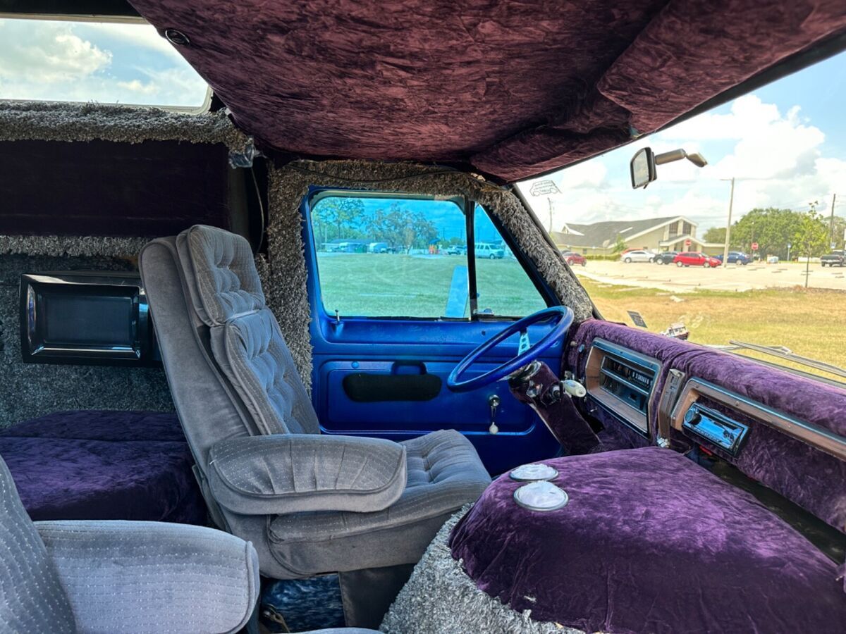 1974 Ford E-Series Van - photo 11