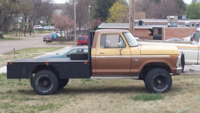 1974 Ford F-250 4x4 High Boy Custom Flatbed 360 Automatic 1974 Ford F-250
