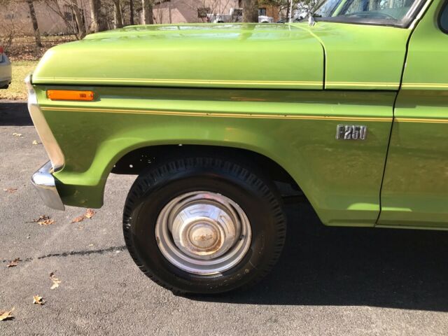 1974 Ford F-250 Custom - photo 13