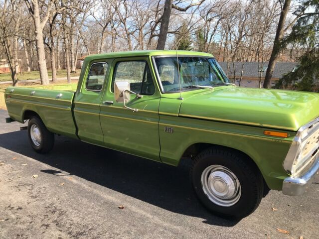 1974 Ford F-250 Custom - photo 2