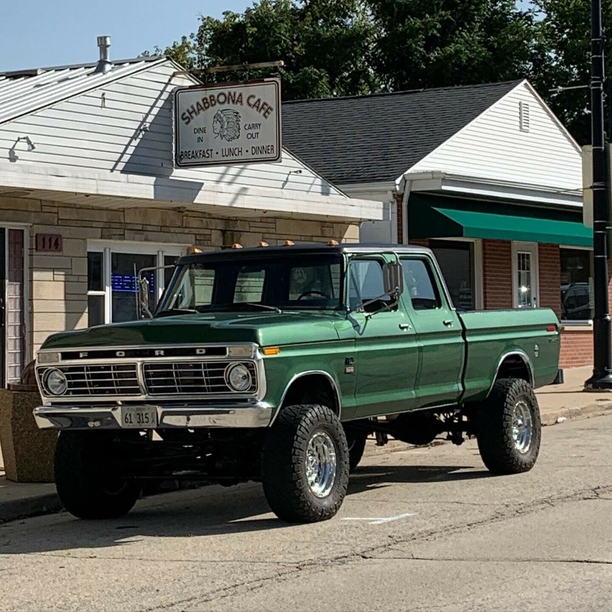 1974 Ford F250 Custom - photo 2