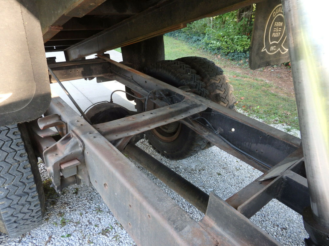 1974 Ford F600 - photo 12