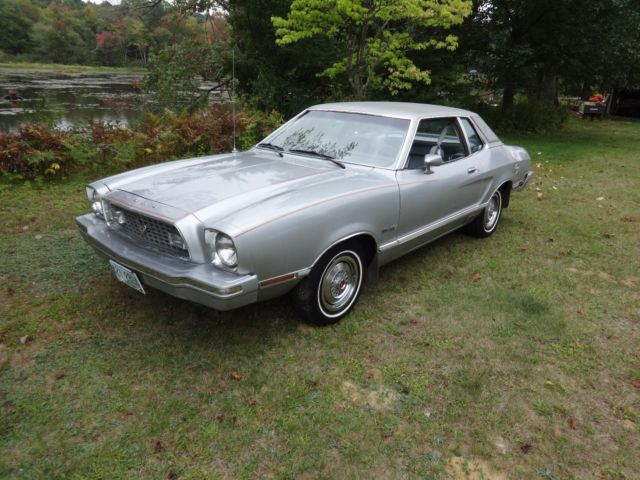 1974 Ford Mustang Ghia - photo 2