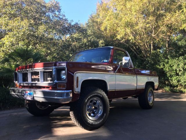 1974 GMC Super Custom 1500 4WD Pick-Up Truck 1974 GMC Super Custom 1500 4WD Pick-Up Truck