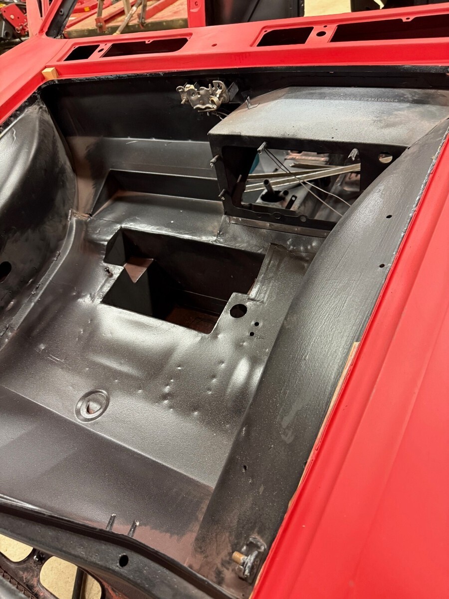 1974 De Tomaso Pantera GT5 - photo 9