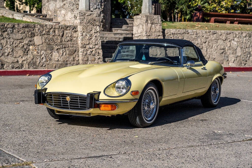1974 Jaguar E-Type Roadster - photo 2