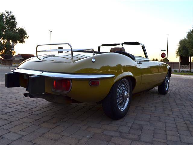 1974 Jaguar E-Type V12 Roadster Convertible - photo 10