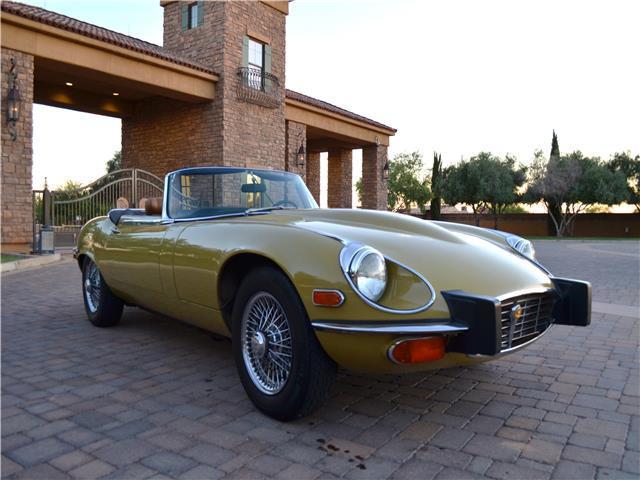1974 Jaguar E-Type V12 Roadster Convertible - photo 4