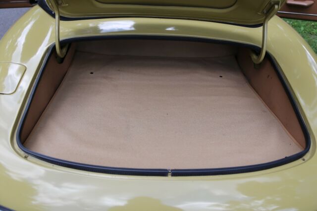 1974 Jaguar E-Type Roadster - photo 12