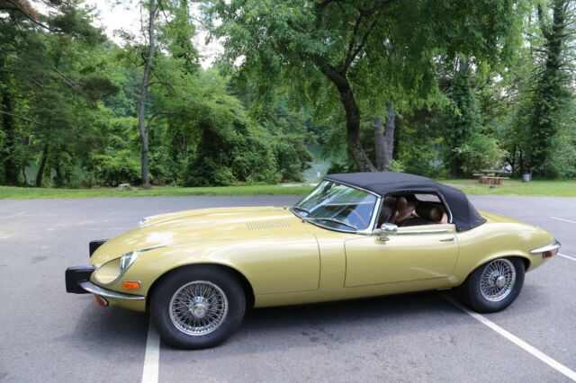 1974 Jaguar E-Type Roadster - photo 2