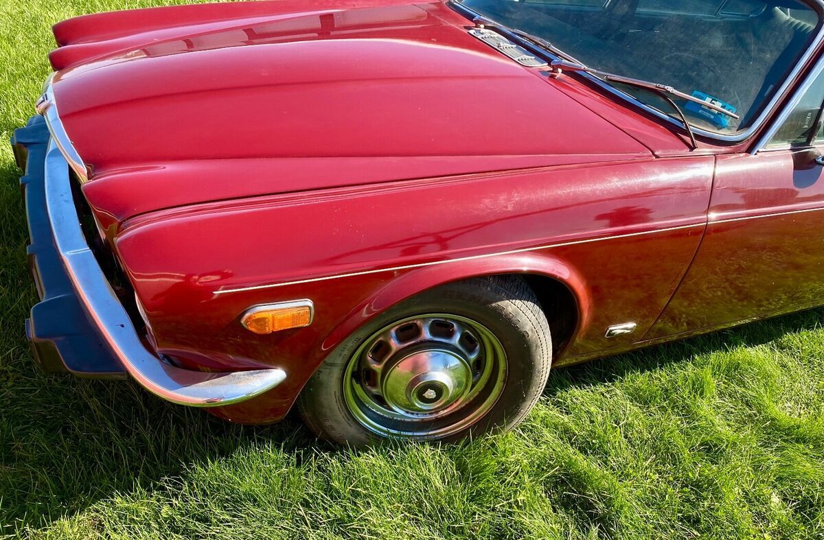 1974 Jaguar XJ12 - photo 2