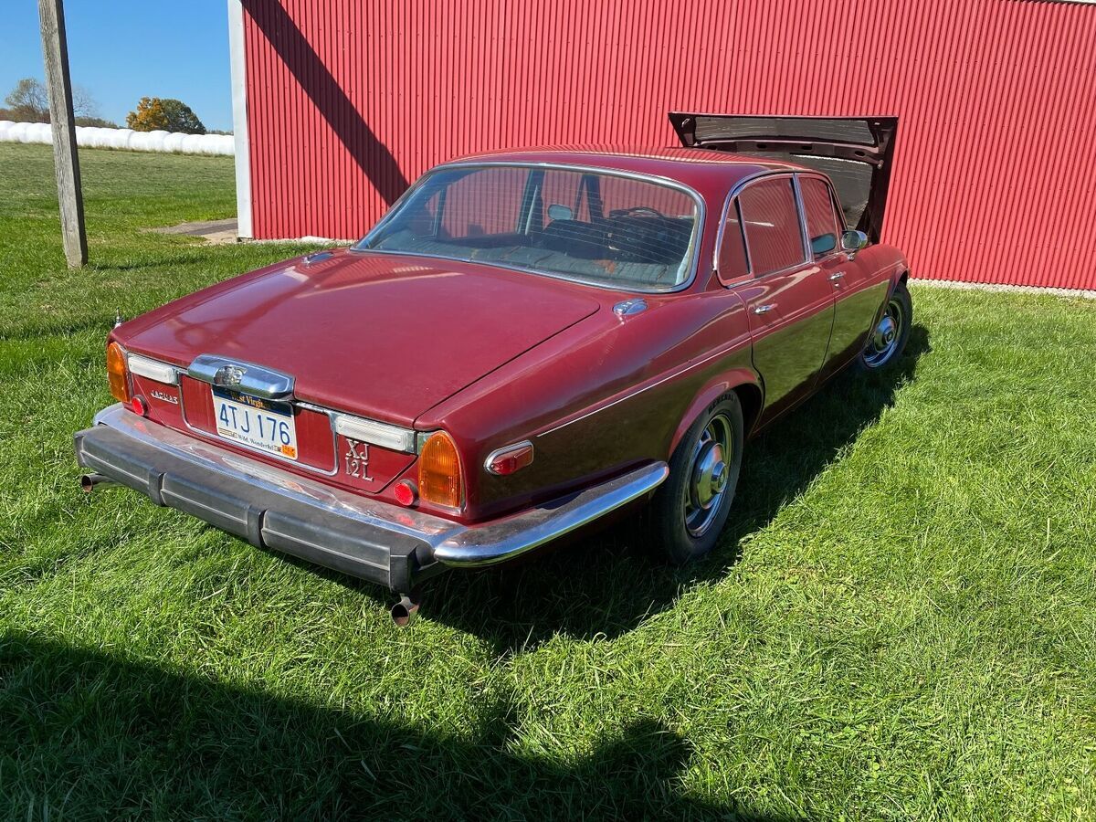 1974 Jaguar XJ12 - photo 5