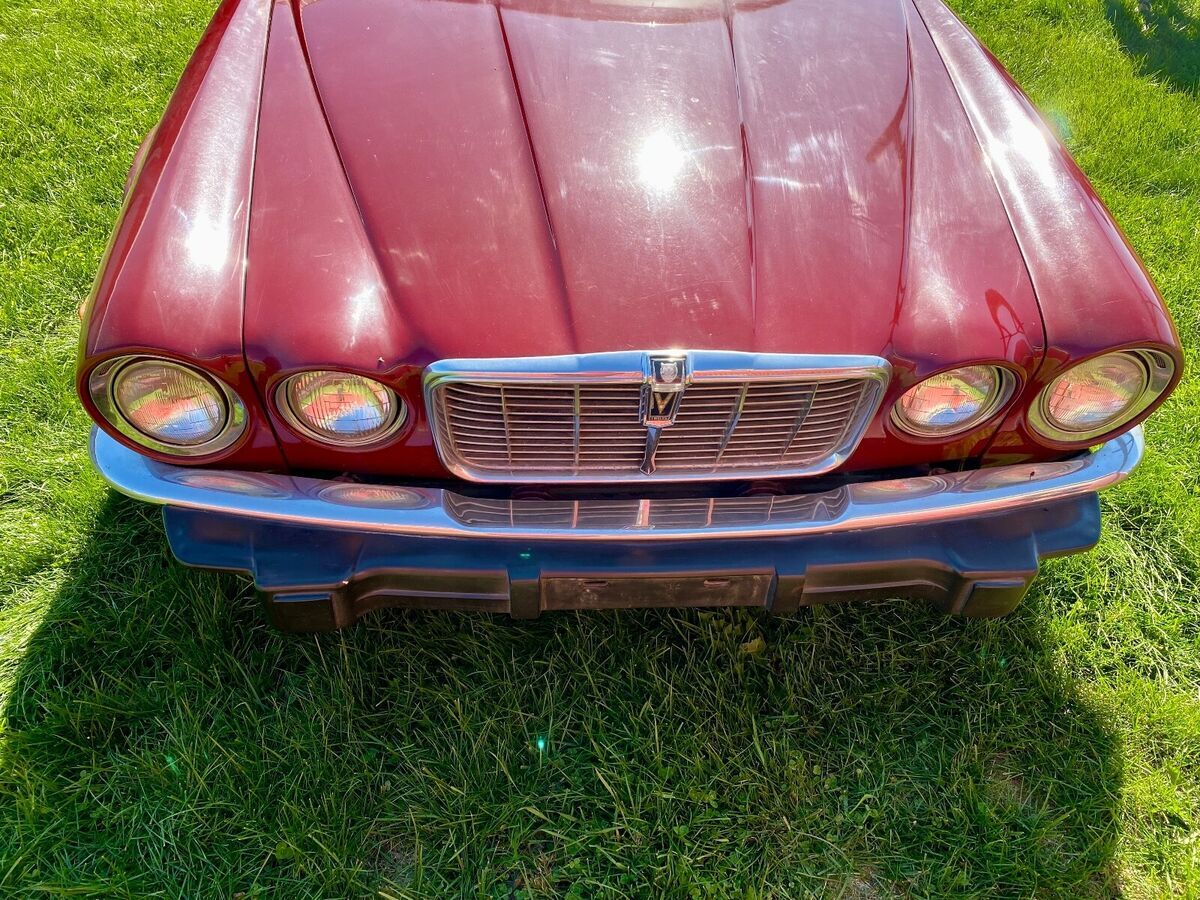 1974 Jaguar XJ12 - photo 7