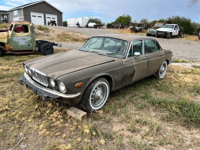 1974 Jaguar XJ12 - Sedan - Clean Title 1974 Jaguar XJ12