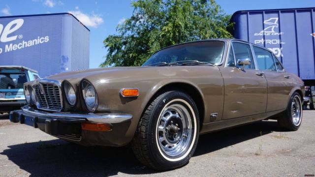 1974 Jaguar XJ12L Delux - photo 4