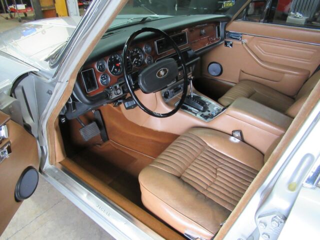 1974 Jaguar XJ6 VJ6 - photo 10