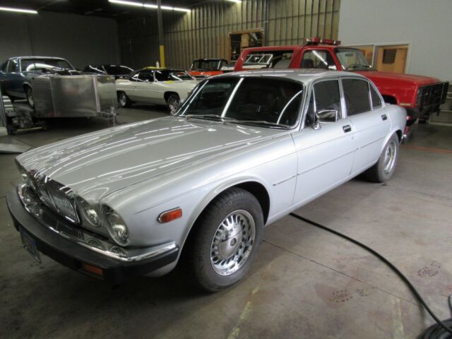 1974 Jaguar XJ6 VJ6 - photo 9